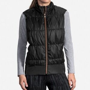 Brooks Women’s Cascading Thermal Black Puffer Running Vest Sz Small 120275